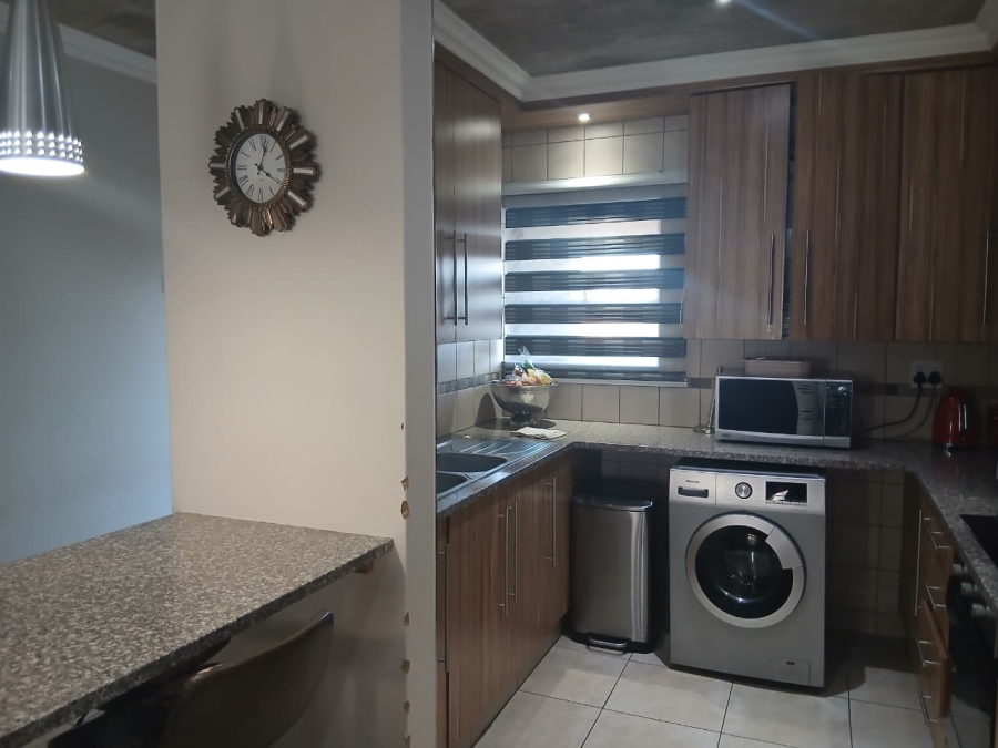 To Let 2 Bedroom Property for Rent in Comet Gauteng