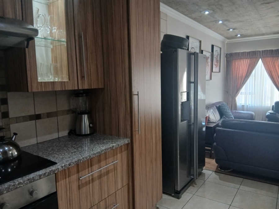 To Let 2 Bedroom Property for Rent in Comet Gauteng