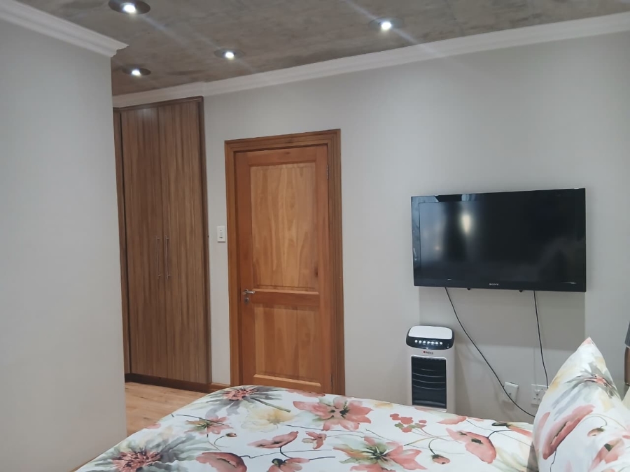 To Let 2 Bedroom Property for Rent in Comet Gauteng