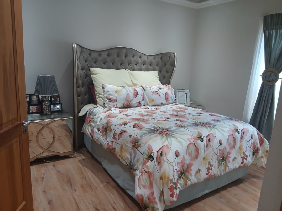 To Let 2 Bedroom Property for Rent in Comet Gauteng