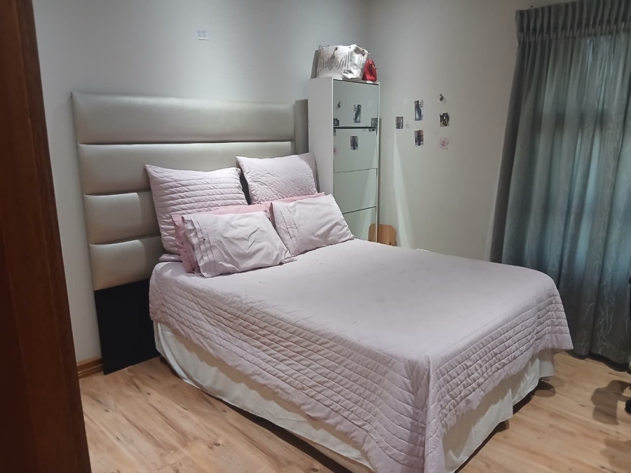 To Let 2 Bedroom Property for Rent in Comet Gauteng