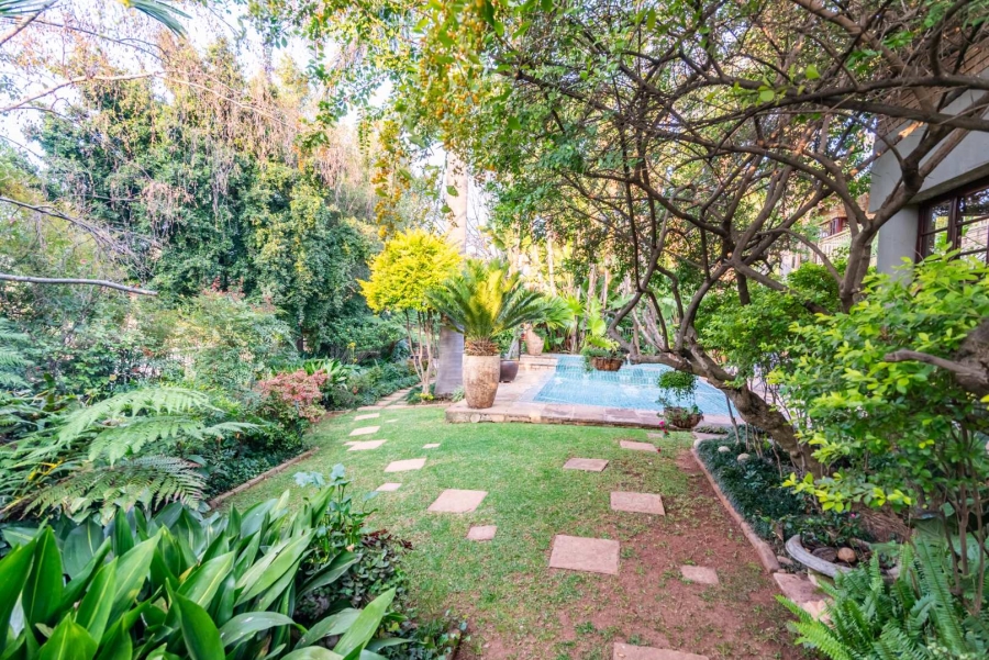 4 Bedroom Property for Sale in Helderkruin Gauteng