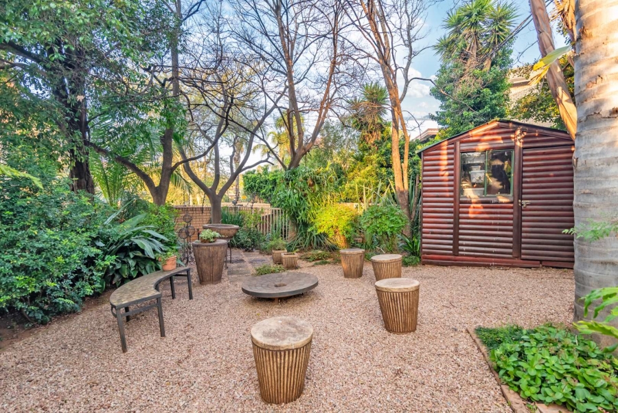 4 Bedroom Property for Sale in Helderkruin Gauteng