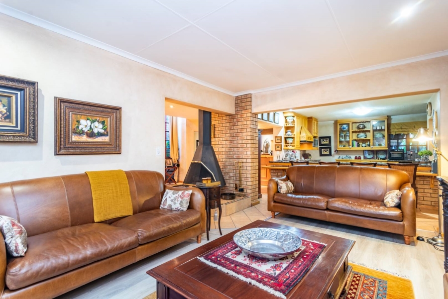 4 Bedroom Property for Sale in Helderkruin Gauteng