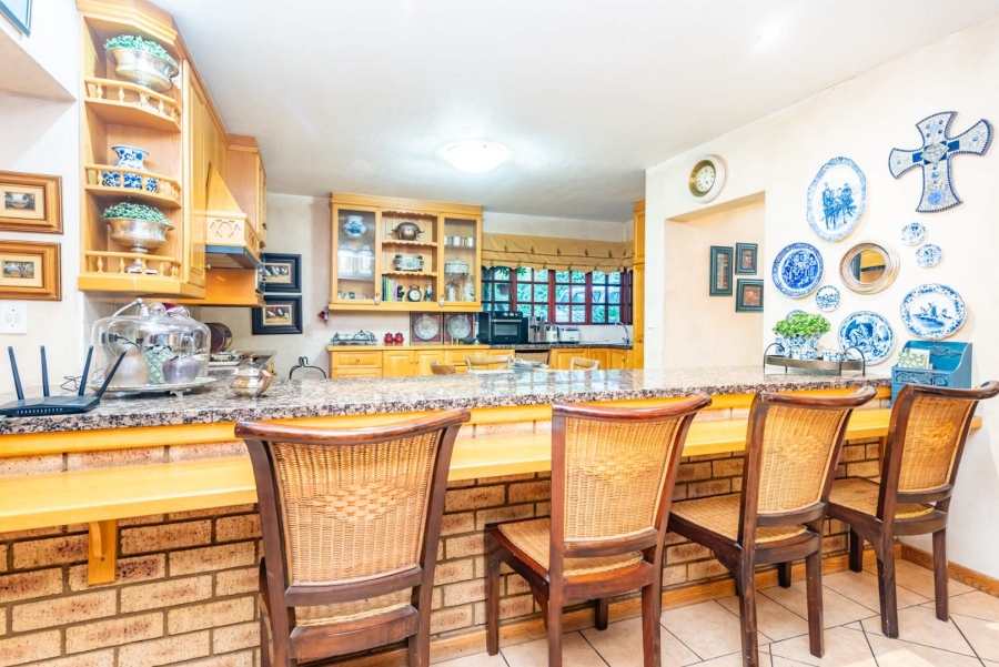 4 Bedroom Property for Sale in Helderkruin Gauteng
