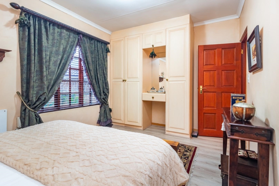4 Bedroom Property for Sale in Helderkruin Gauteng