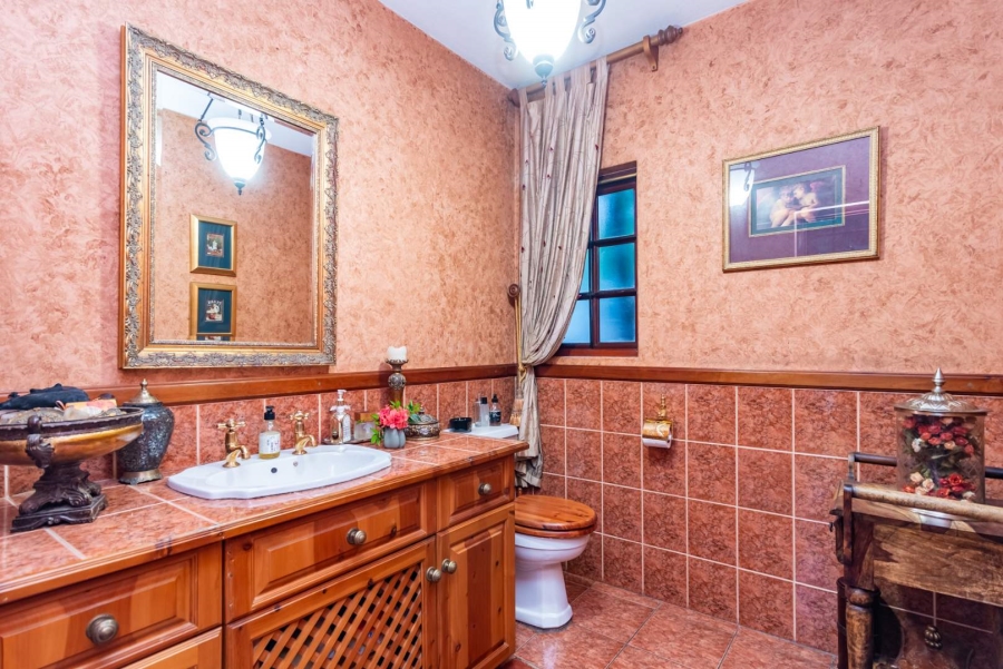 4 Bedroom Property for Sale in Helderkruin Gauteng