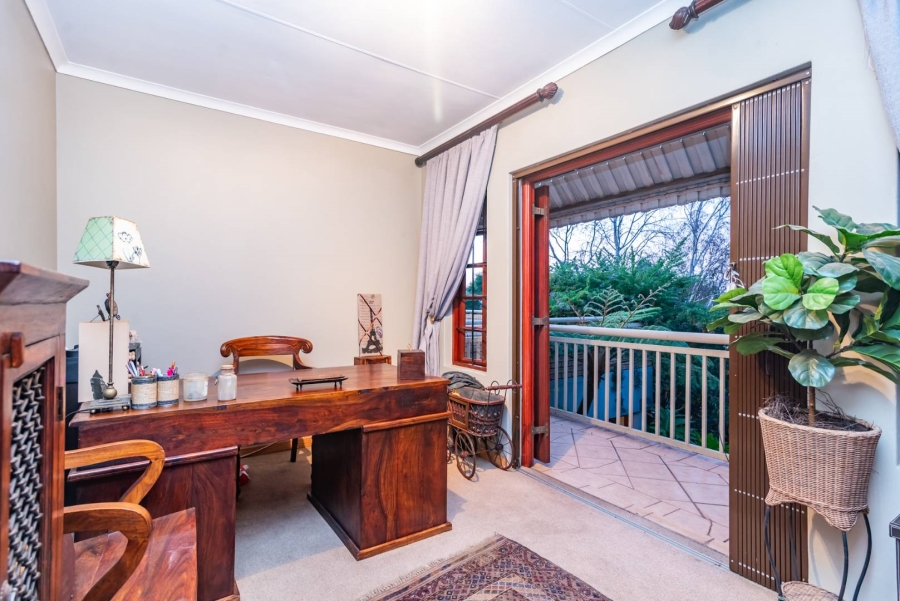 4 Bedroom Property for Sale in Helderkruin Gauteng