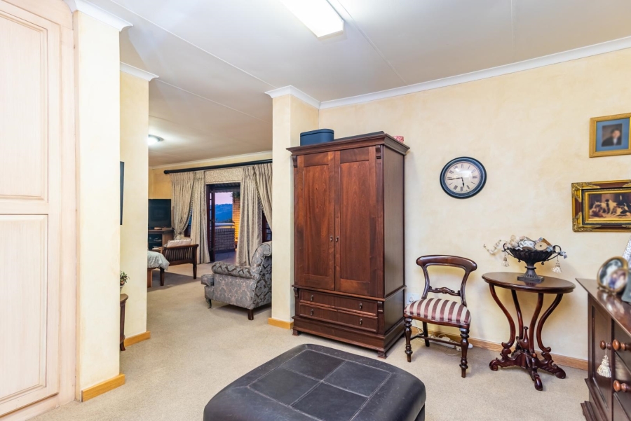 4 Bedroom Property for Sale in Helderkruin Gauteng
