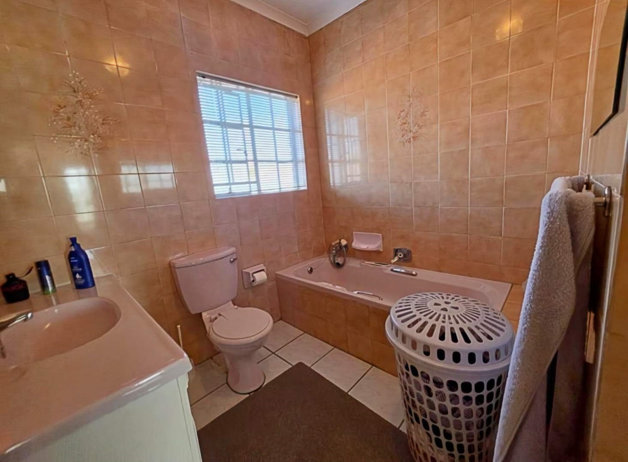 3 Bedroom Property for Sale in New Redruth Gauteng