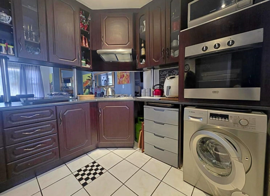 3 Bedroom Property for Sale in New Redruth Gauteng