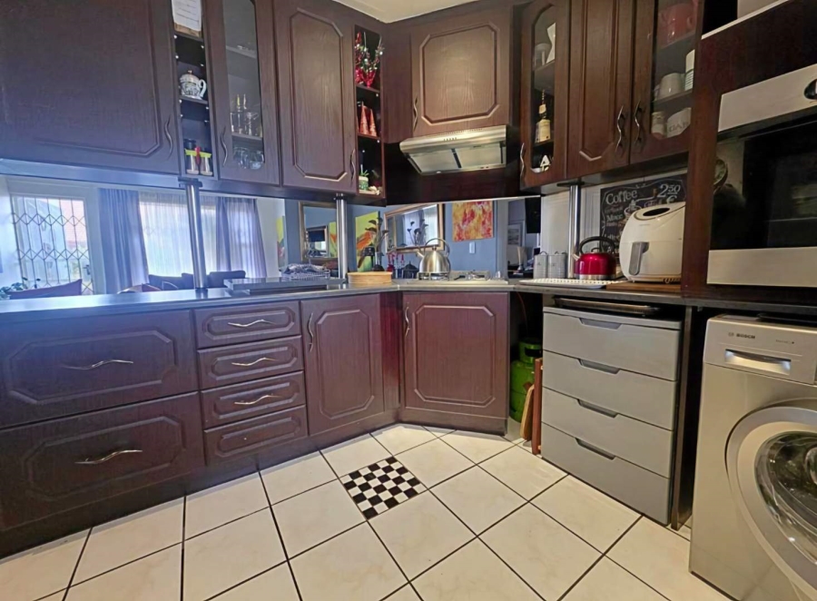 3 Bedroom Property for Sale in New Redruth Gauteng