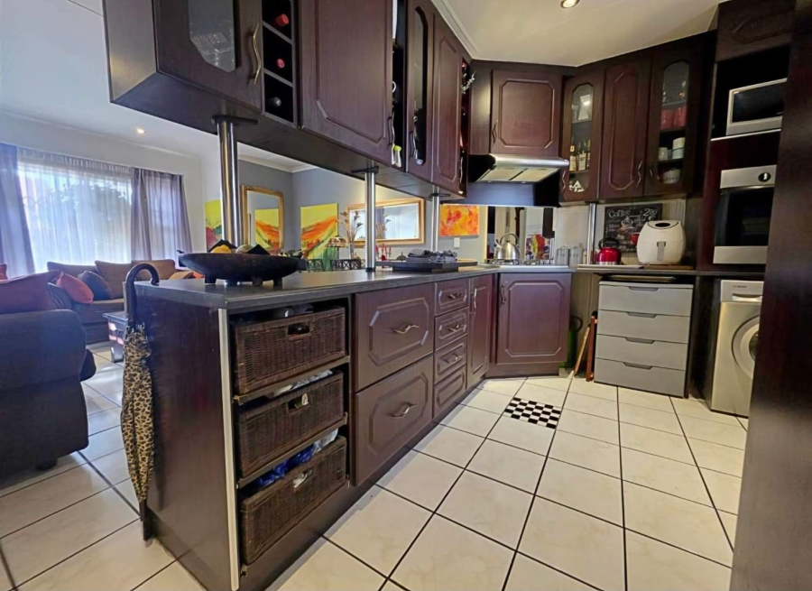 3 Bedroom Property for Sale in New Redruth Gauteng