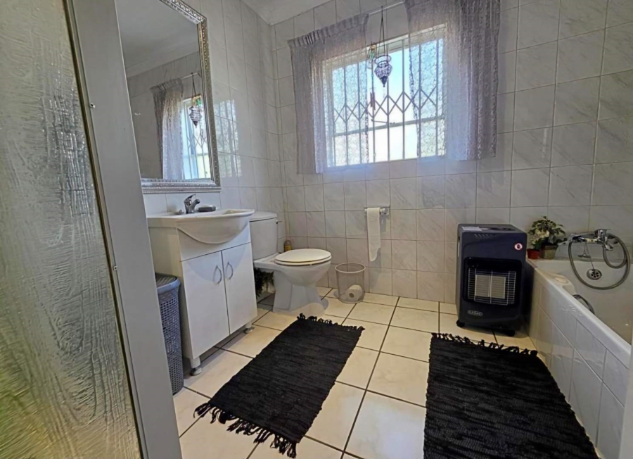 3 Bedroom Property for Sale in New Redruth Gauteng