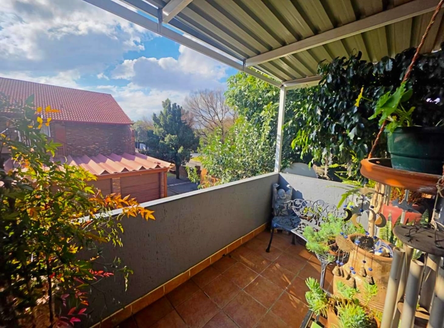 3 Bedroom Property for Sale in New Redruth Gauteng