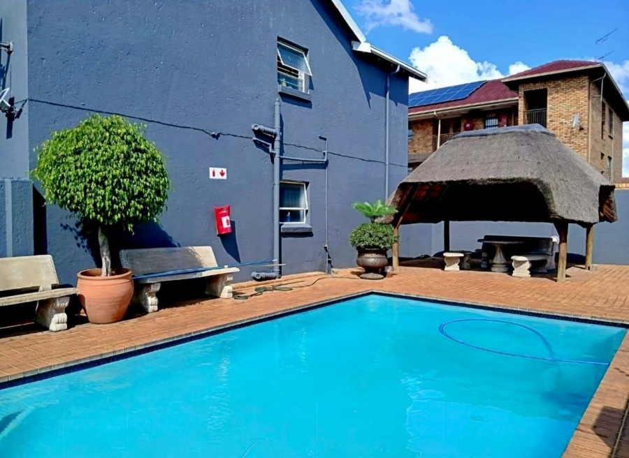 3 Bedroom Property for Sale in New Redruth Gauteng