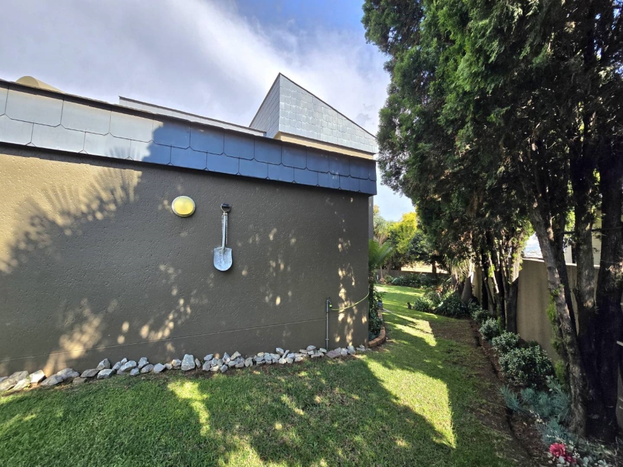 5 Bedroom Property for Sale in Meyersdal Gauteng