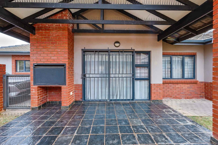 3 Bedroom Property for Sale in Equestria Gauteng