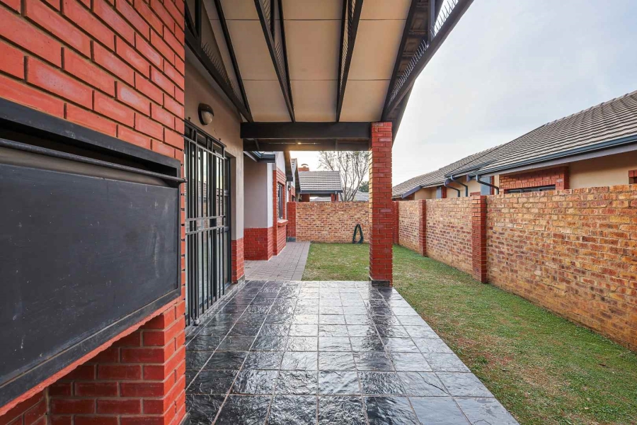 3 Bedroom Property for Sale in Equestria Gauteng