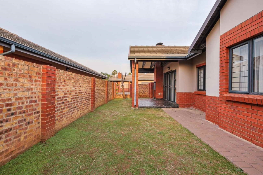 3 Bedroom Property for Sale in Equestria Gauteng