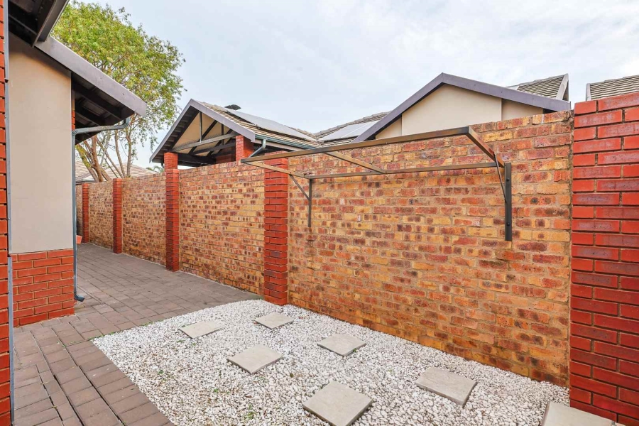 3 Bedroom Property for Sale in Equestria Gauteng