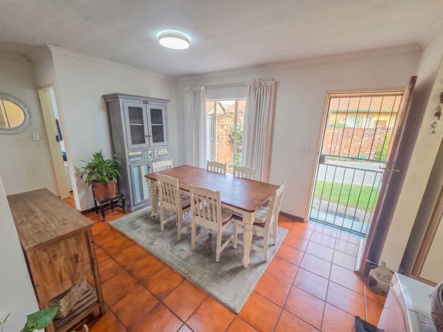 2 Bedroom Property for Sale in Die Wilgers Gauteng