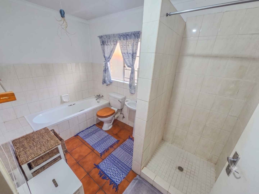 2 Bedroom Property for Sale in Die Wilgers Gauteng