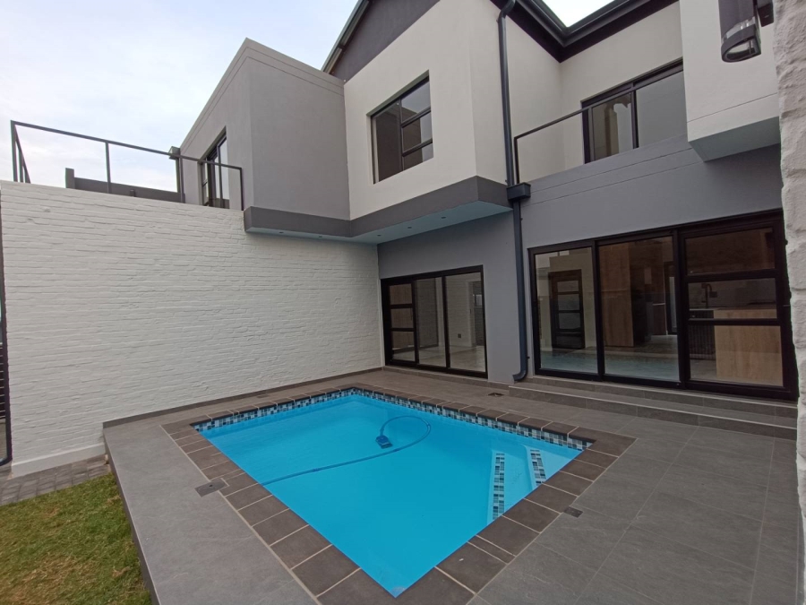 4 Bedroom Property for Sale in Midstream Estate Gauteng