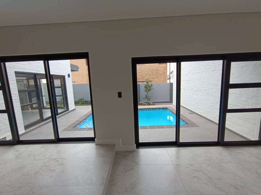 4 Bedroom Property for Sale in Midstream Estate Gauteng