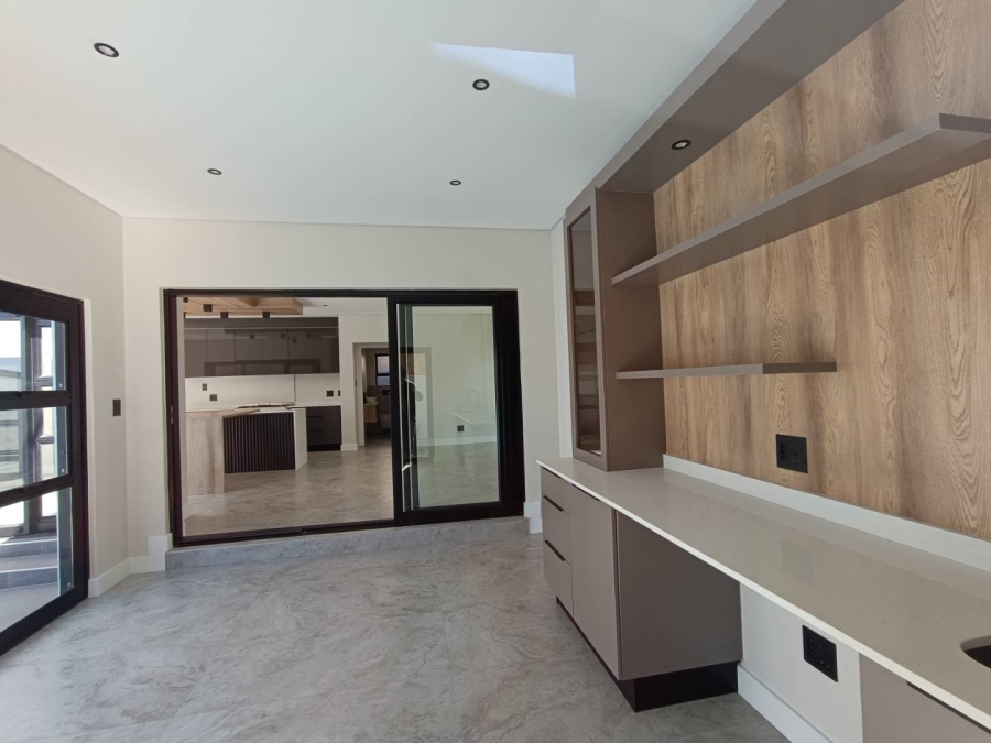 4 Bedroom Property for Sale in Midstream Estate Gauteng