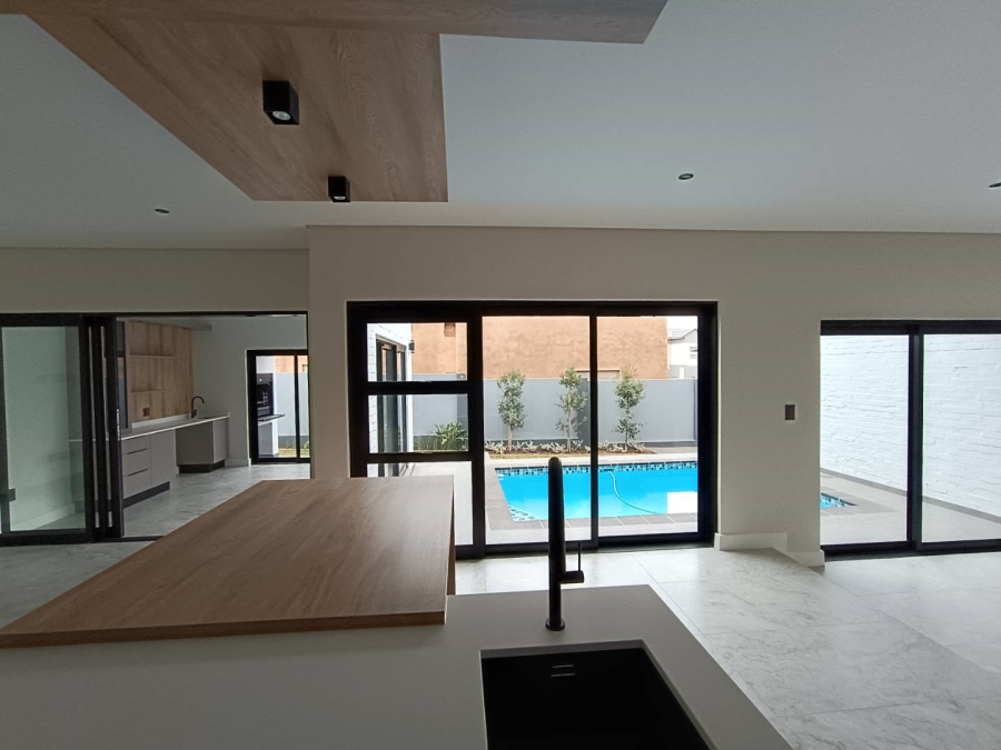 4 Bedroom Property for Sale in Midstream Estate Gauteng