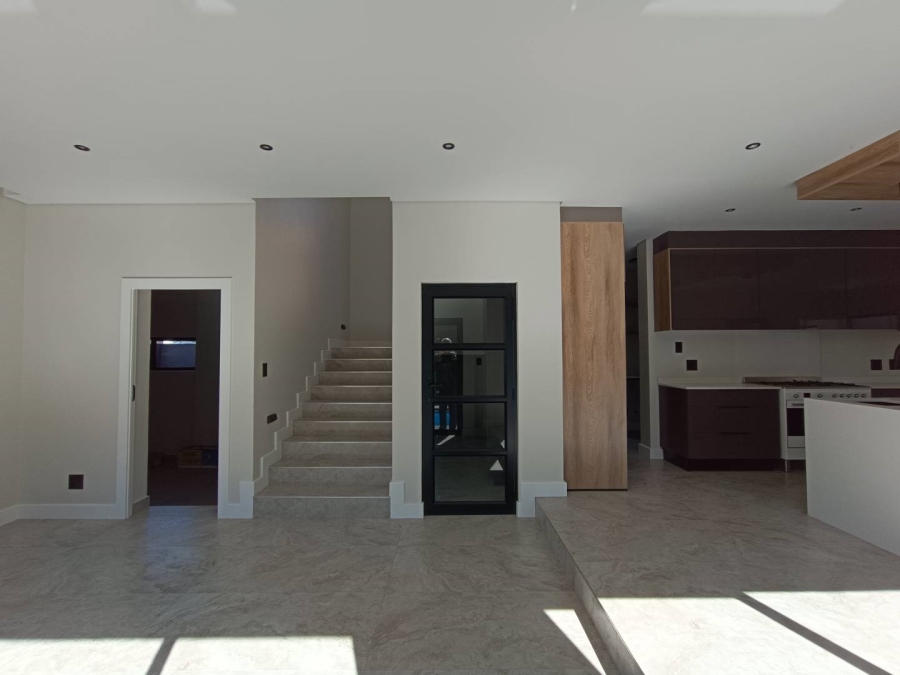 4 Bedroom Property for Sale in Midstream Estate Gauteng