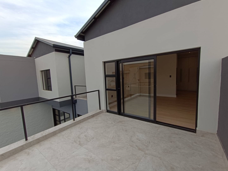 4 Bedroom Property for Sale in Midstream Estate Gauteng