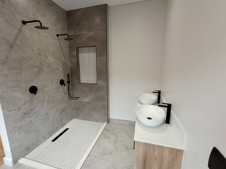 4 Bedroom Property for Sale in Midstream Estate Gauteng