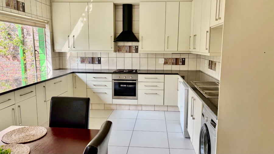 4 Bedroom Property for Sale in Parkmore Gauteng