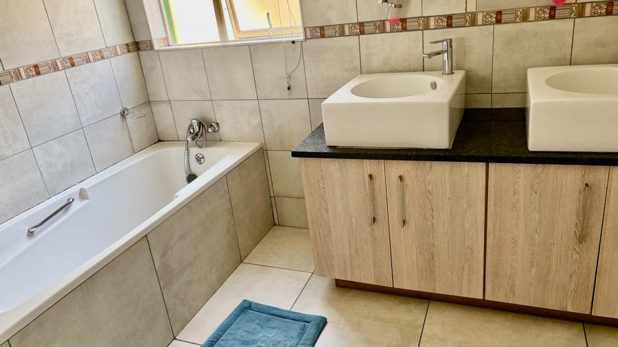 4 Bedroom Property for Sale in Parkmore Gauteng