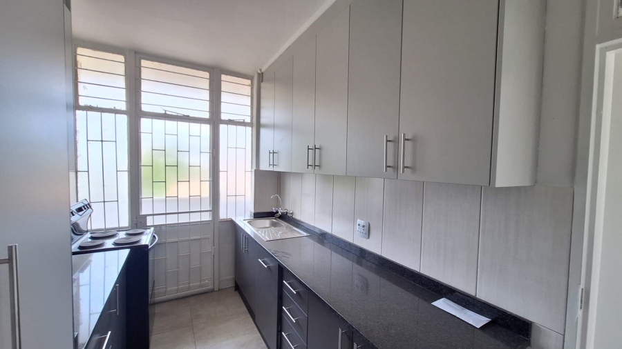 To Let 2 Bedroom Property for Rent in Constantia Kloof Gauteng