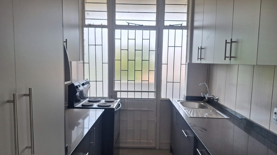 To Let 2 Bedroom Property for Rent in Constantia Kloof Gauteng