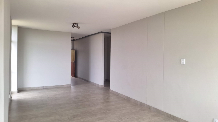 To Let 2 Bedroom Property for Rent in Constantia Kloof Gauteng