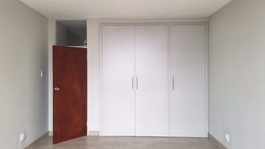 To Let 2 Bedroom Property for Rent in Constantia Kloof Gauteng