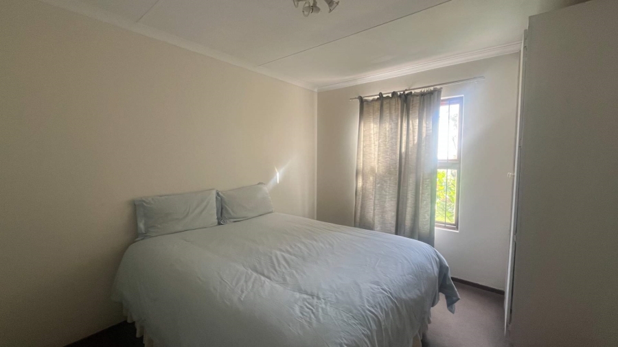 To Let 1 Bedroom Property for Rent in Robindale Gauteng