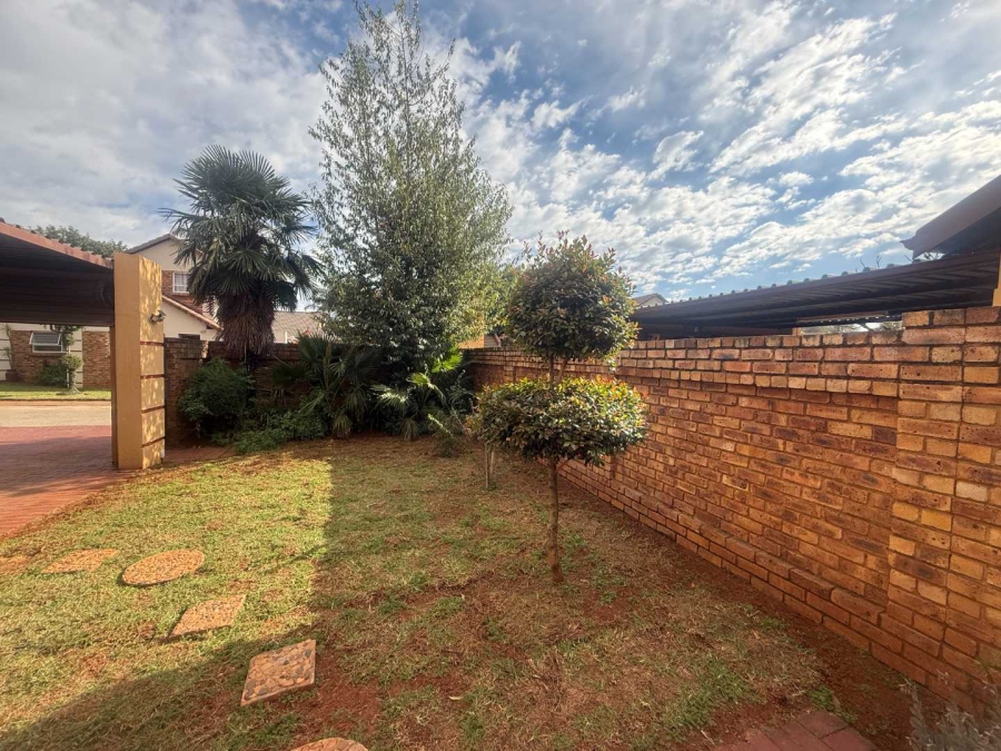 3 Bedroom Property for Sale in Glen Marais Gauteng