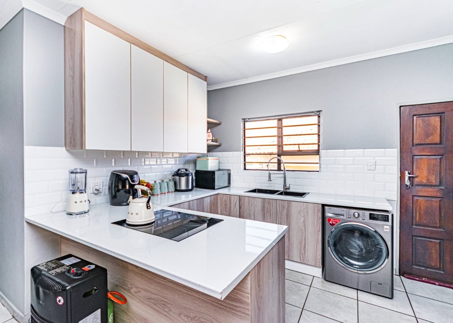 3 Bedroom Property for Sale in Groblerpark Gauteng