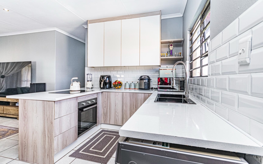 3 Bedroom Property for Sale in Groblerpark Gauteng