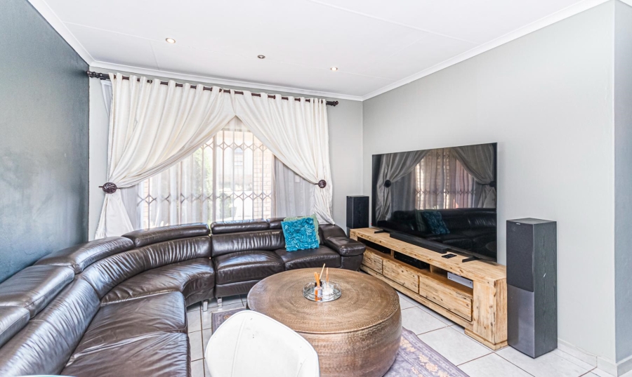 3 Bedroom Property for Sale in Groblerpark Gauteng