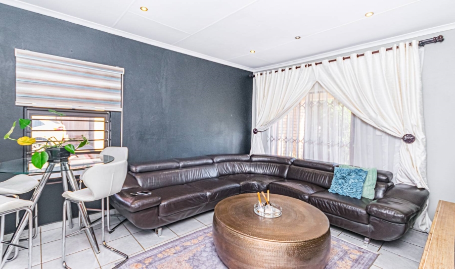 3 Bedroom Property for Sale in Groblerpark Gauteng