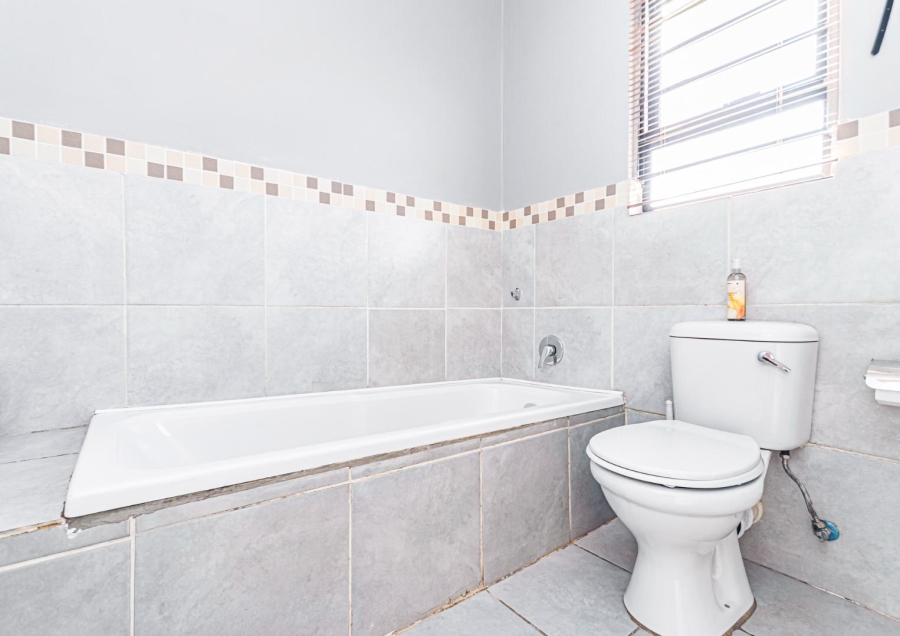 3 Bedroom Property for Sale in Groblerpark Gauteng