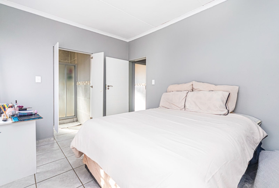 3 Bedroom Property for Sale in Groblerpark Gauteng