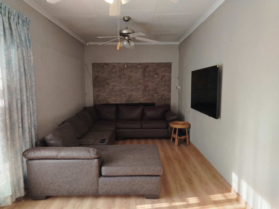 4 Bedroom Property for Sale in Verwoerdpark Gauteng