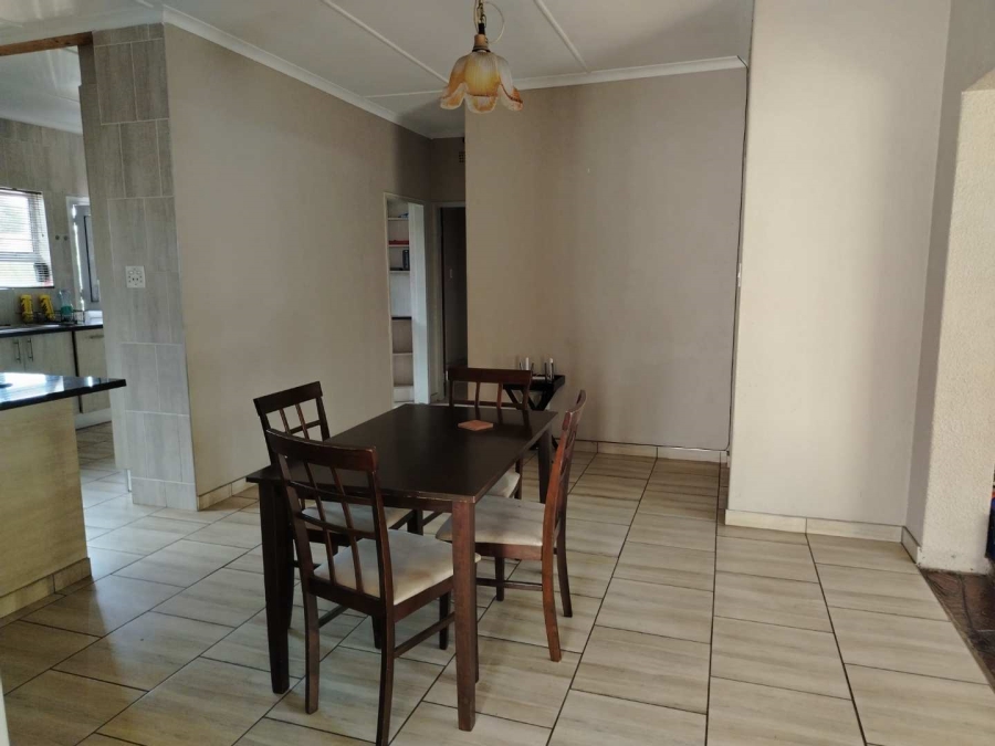 4 Bedroom Property for Sale in Verwoerdpark Gauteng